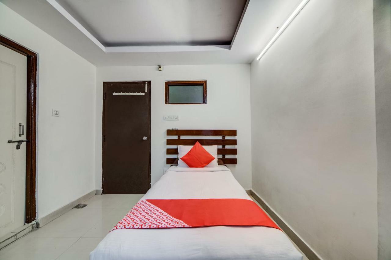 Oyo 33504 Hotel Ananda Inn Хайдарабад Экстерьер фото